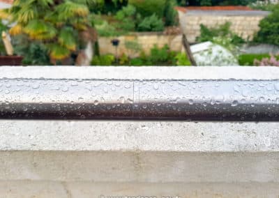tube sous pluie