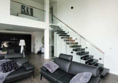 Escalier et garde-corps verre
